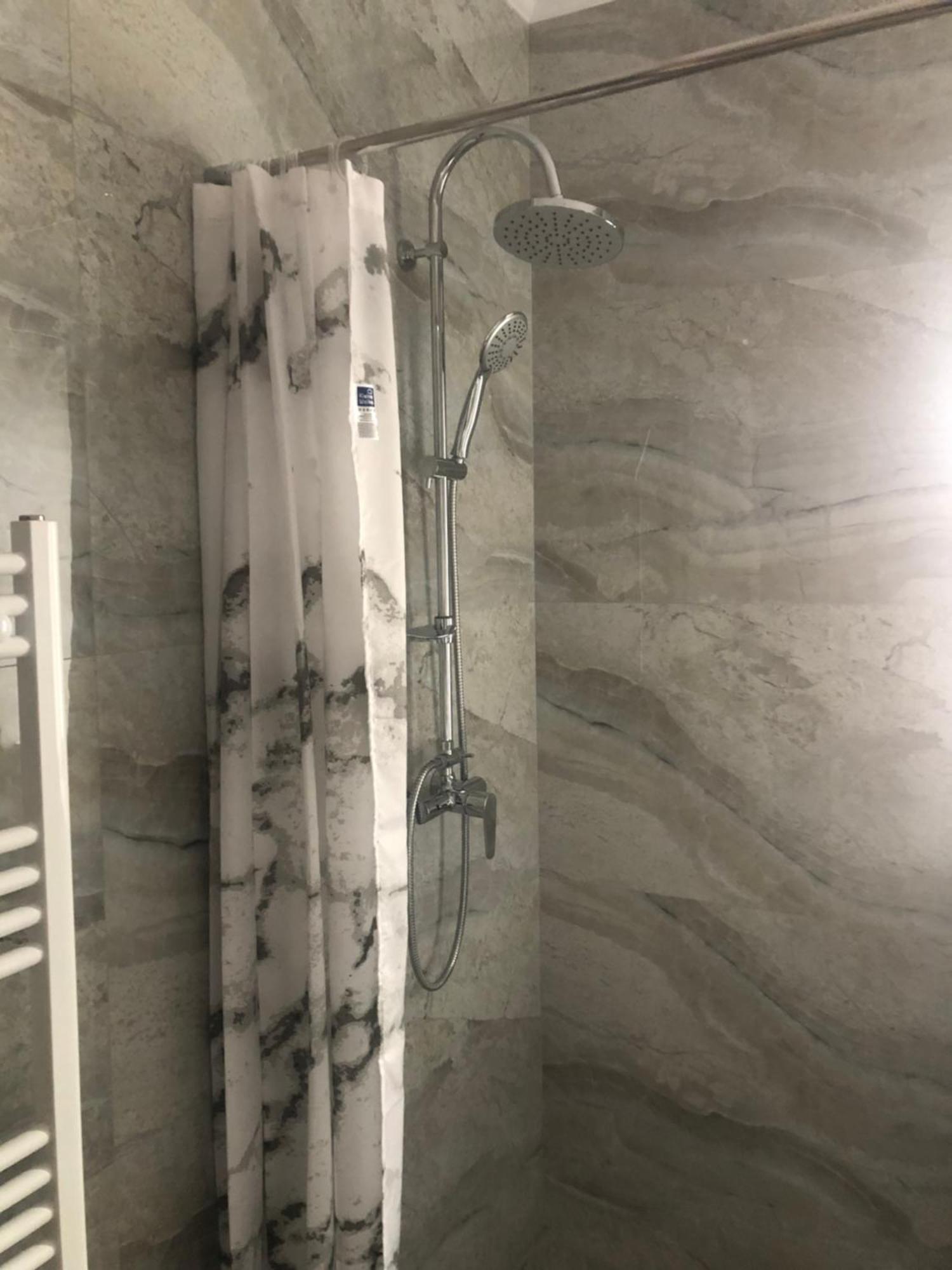 Sub Cetate Otel Rîşnov Dış mekan fotoğraf