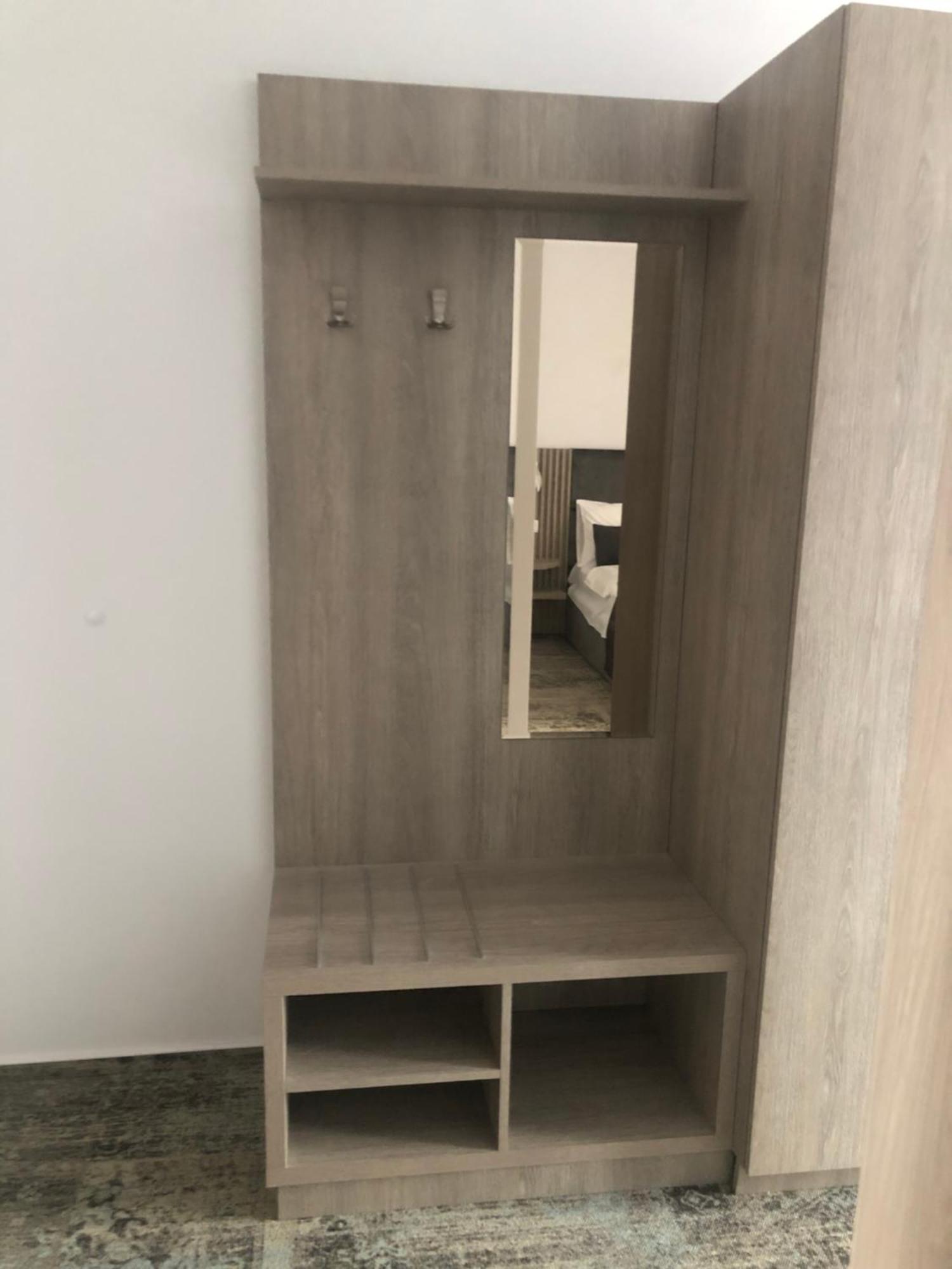 Sub Cetate Otel Rîşnov Dış mekan fotoğraf