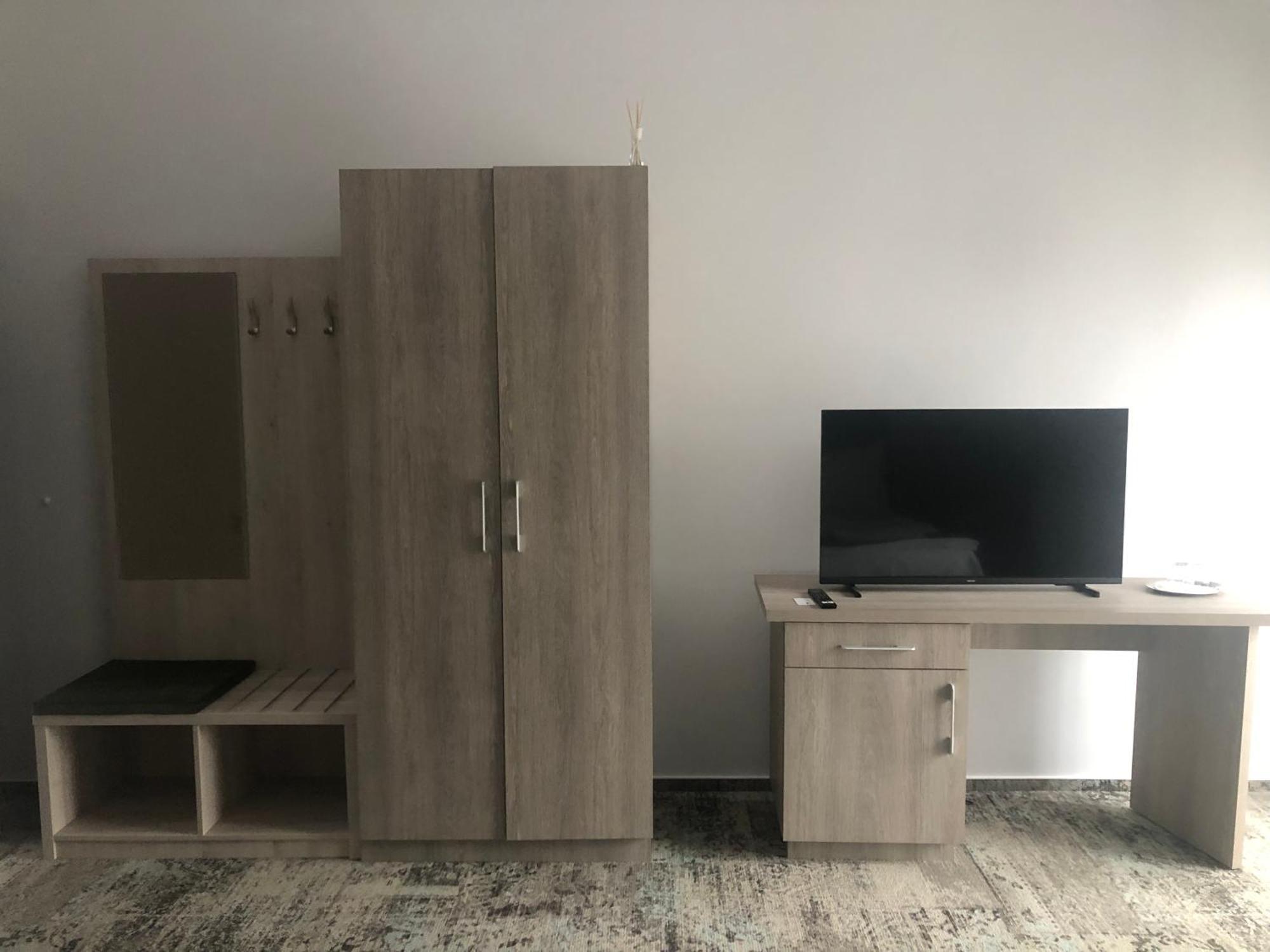 Sub Cetate Otel Rîşnov Dış mekan fotoğraf